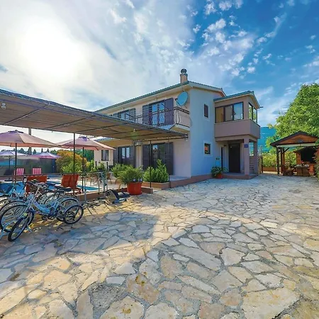 Cozy Nook Kastel Stari Apartment